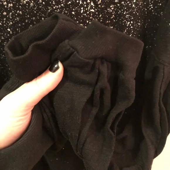 ⛔️SOLD⛔️ Splendid 🖤 Unique Embellished Long-Sleeve Top - Picture 7 of 10